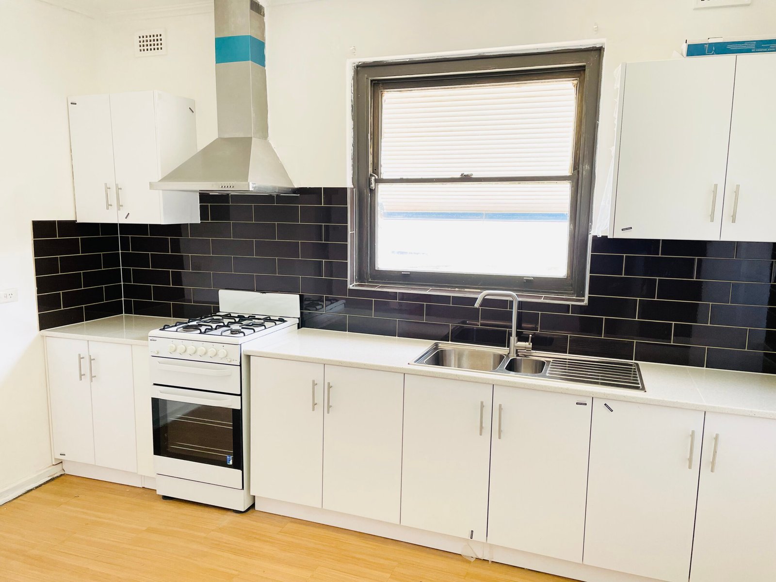 11 Stroud Street, CLEARVIEW