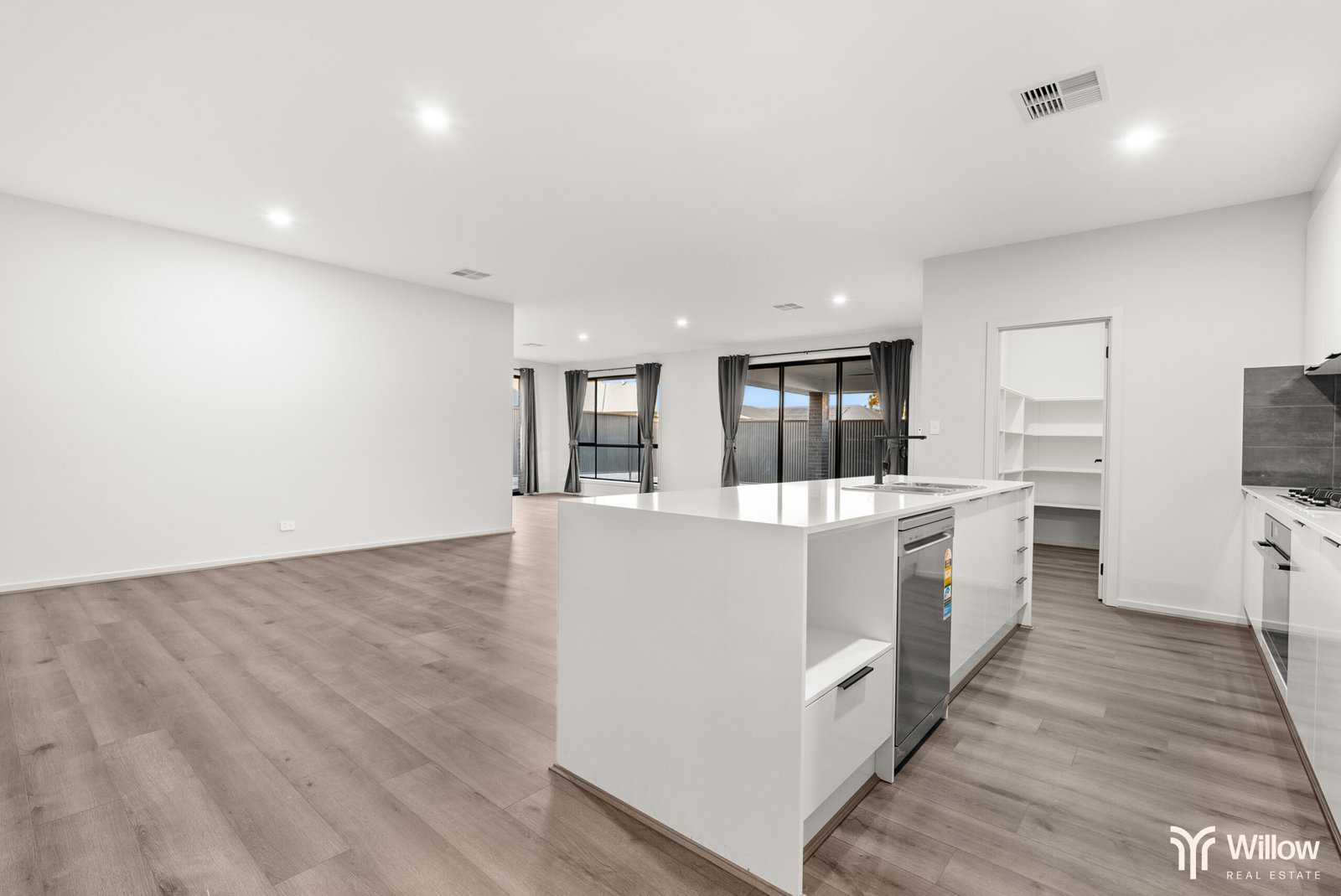 40 Kingfisher Drive, RIVERLEA PARK