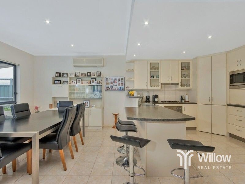 1 MCKINLAY COURT, MAWSON LAKES