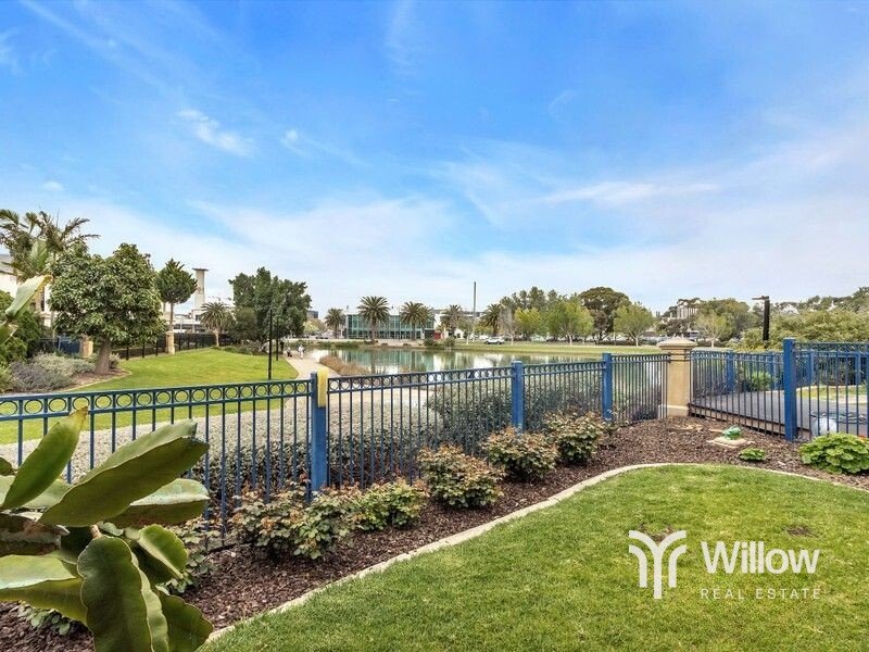 1 MCKINLAY COURT, MAWSON LAKES