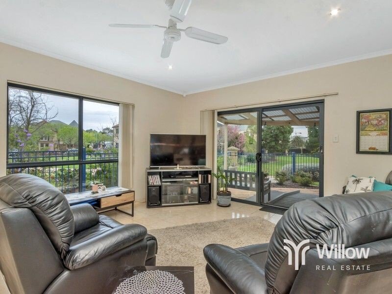 1 MCKINLAY COURT, MAWSON LAKES