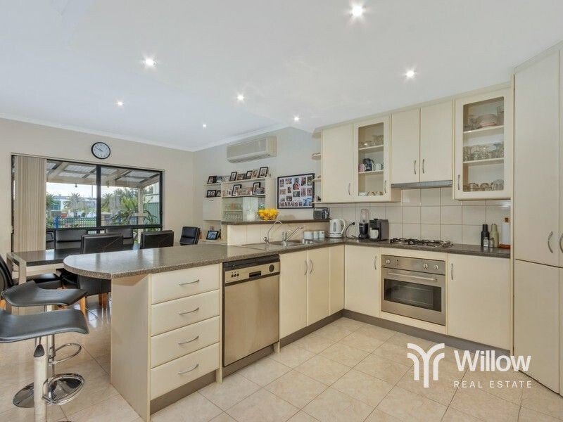 1 MCKINLAY COURT, MAWSON LAKES