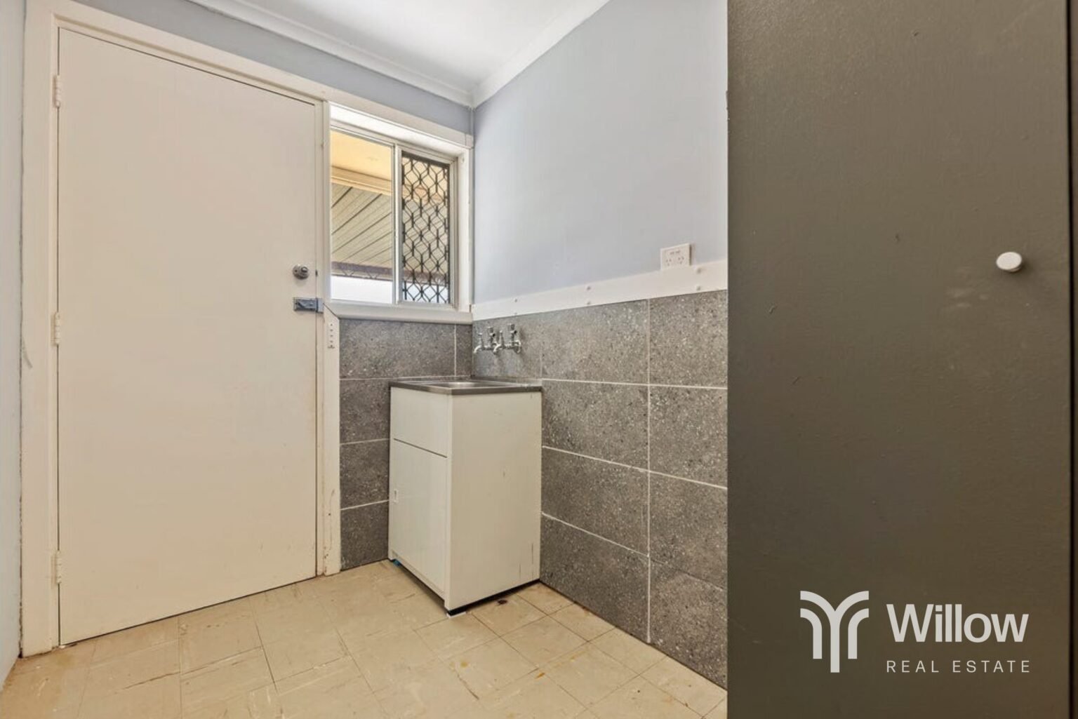 27 Adams Road, ELIZABETH PARK