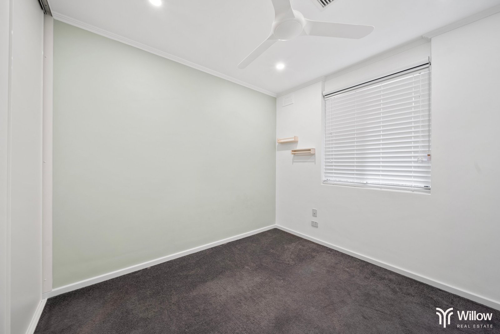 4 LANG STREET, HIGHBURY