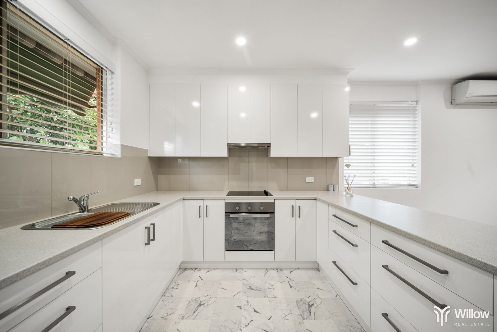 4 LANG STREET, HIGHBURY