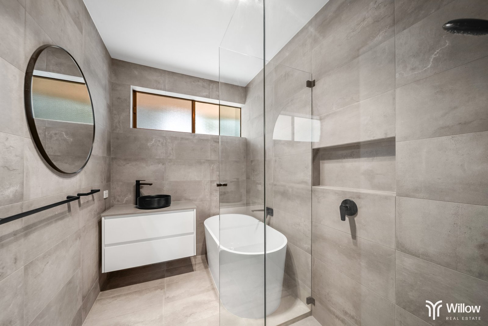 4 LANG STREET, HIGHBURY