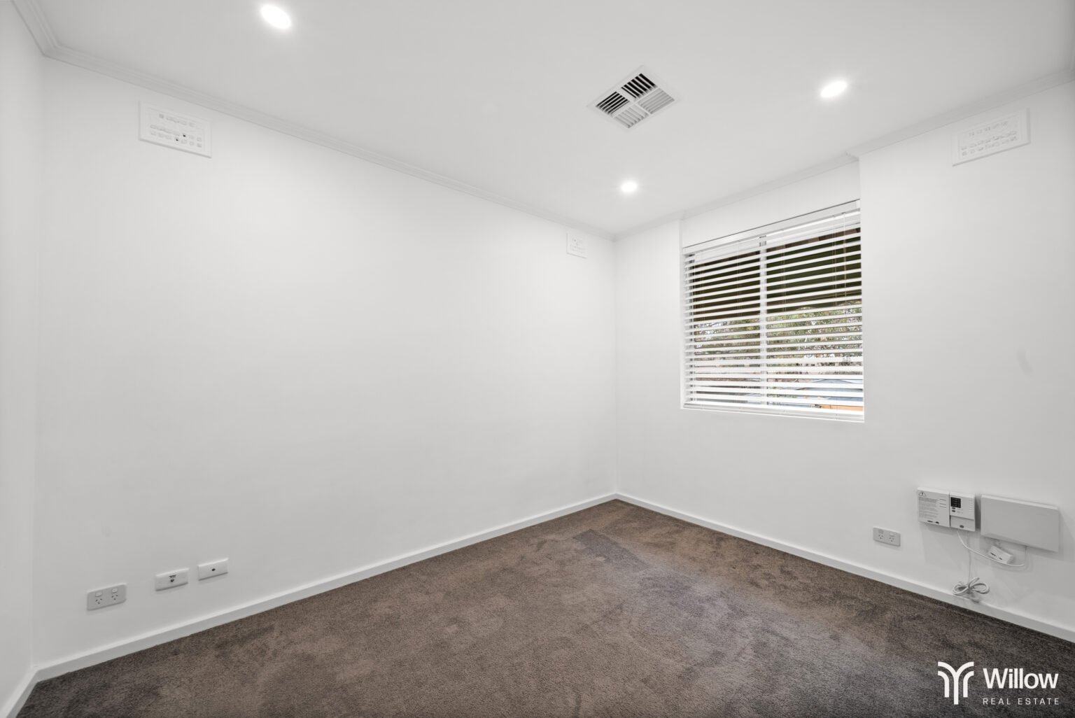 4 LANG STREET, HIGHBURY