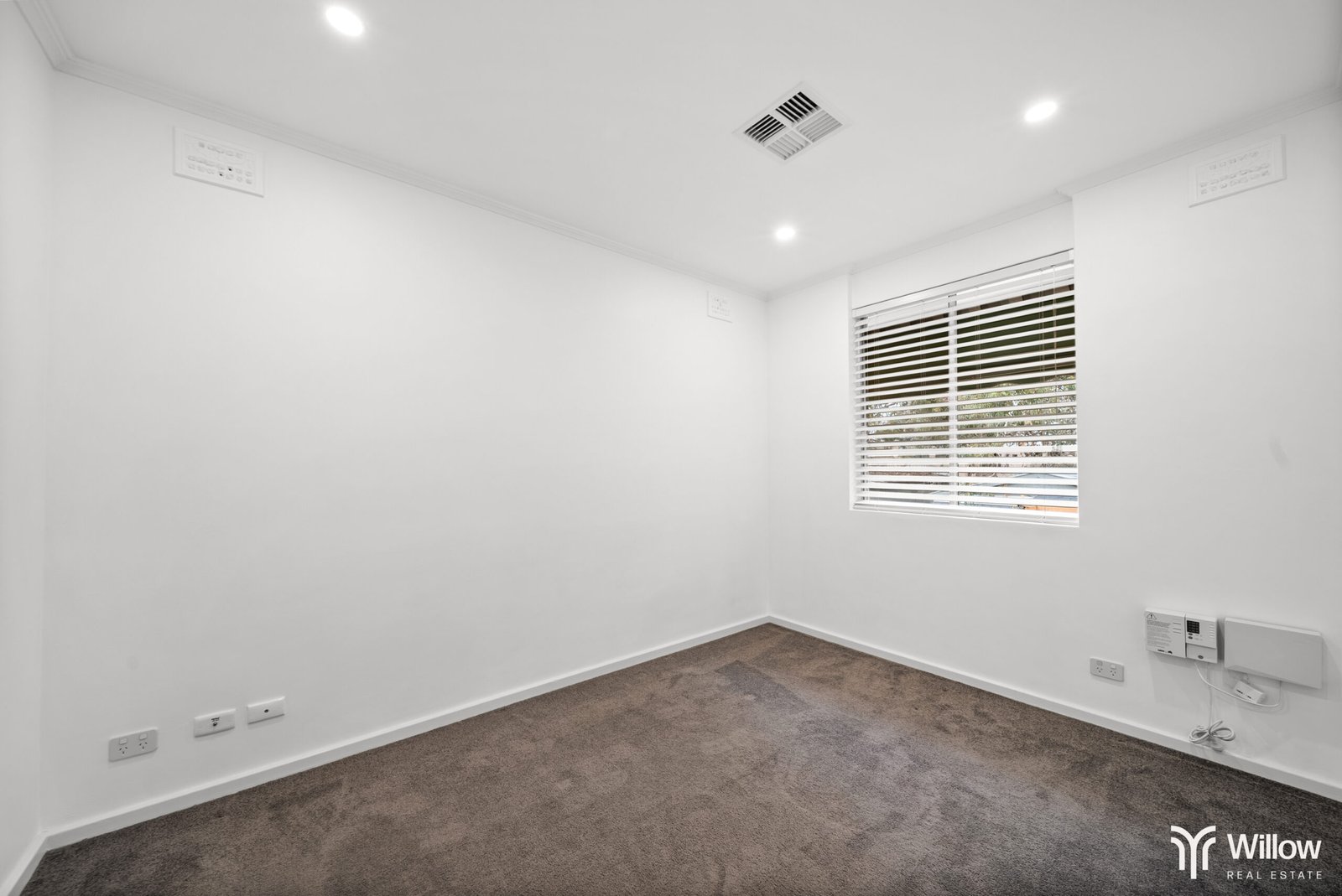 4 LANG STREET, HIGHBURY