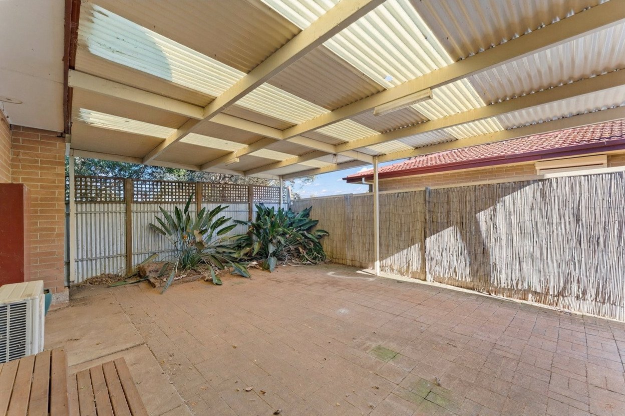 19 WIMBORNE STREET, ELIZABETH DOWNS