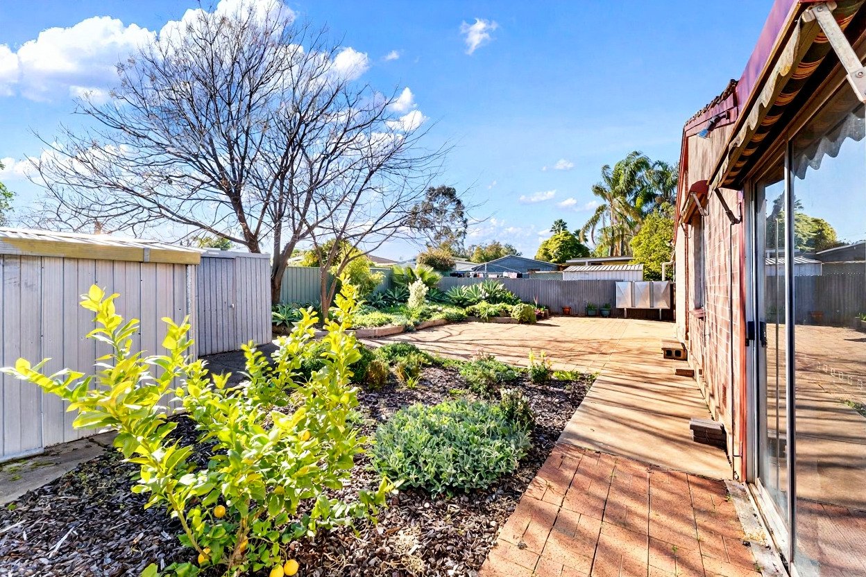 19 WIMBORNE STREET, ELIZABETH DOWNS
