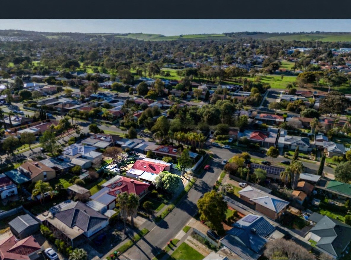 19 WIMBORNE STREET, ELIZABETH DOWNS