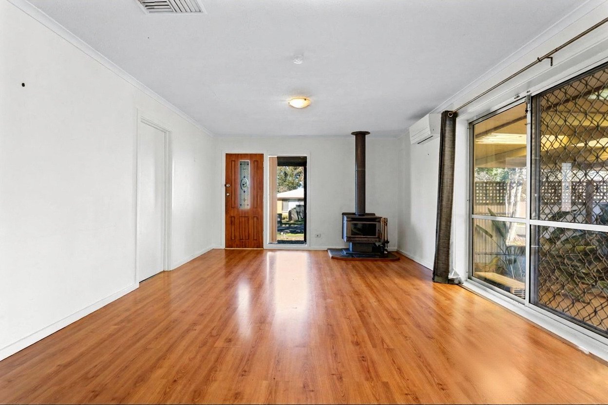 19 WIMBORNE STREET, ELIZABETH DOWNS