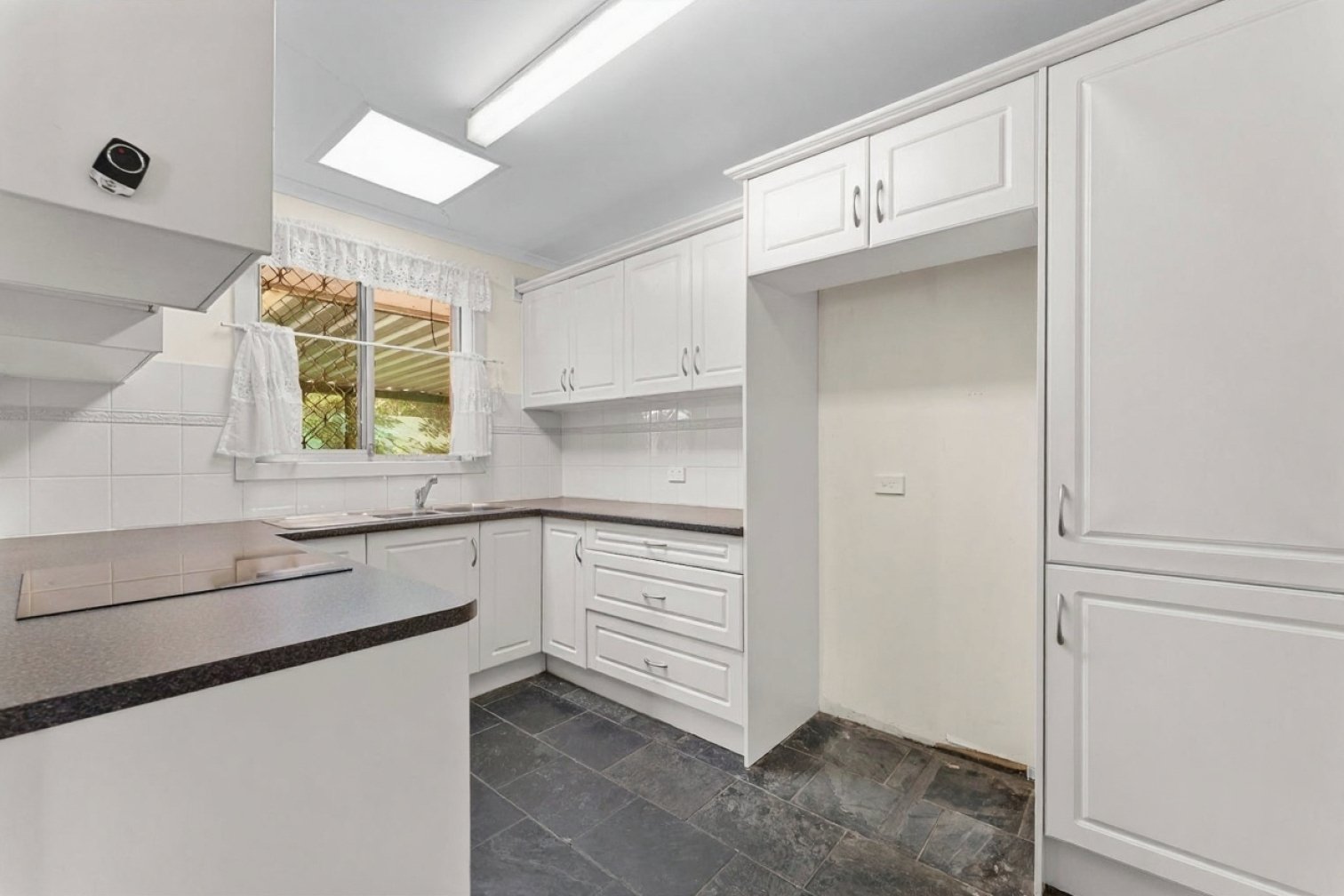 19 WIMBORNE STREET, ELIZABETH DOWNS
