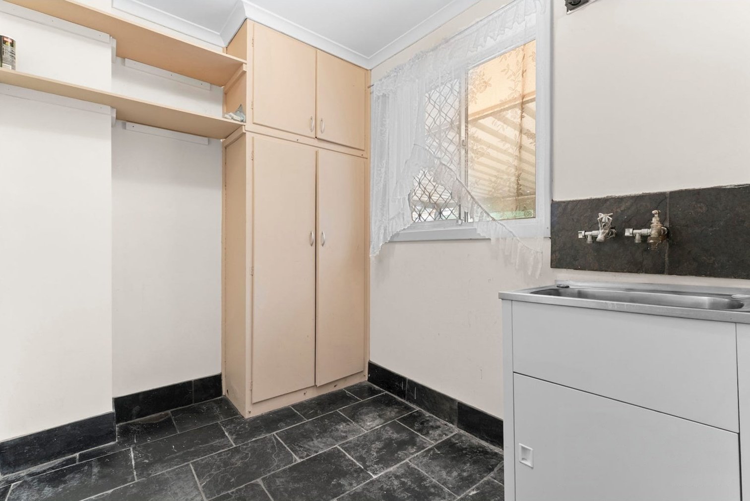 19 WIMBORNE STREET, ELIZABETH DOWNS