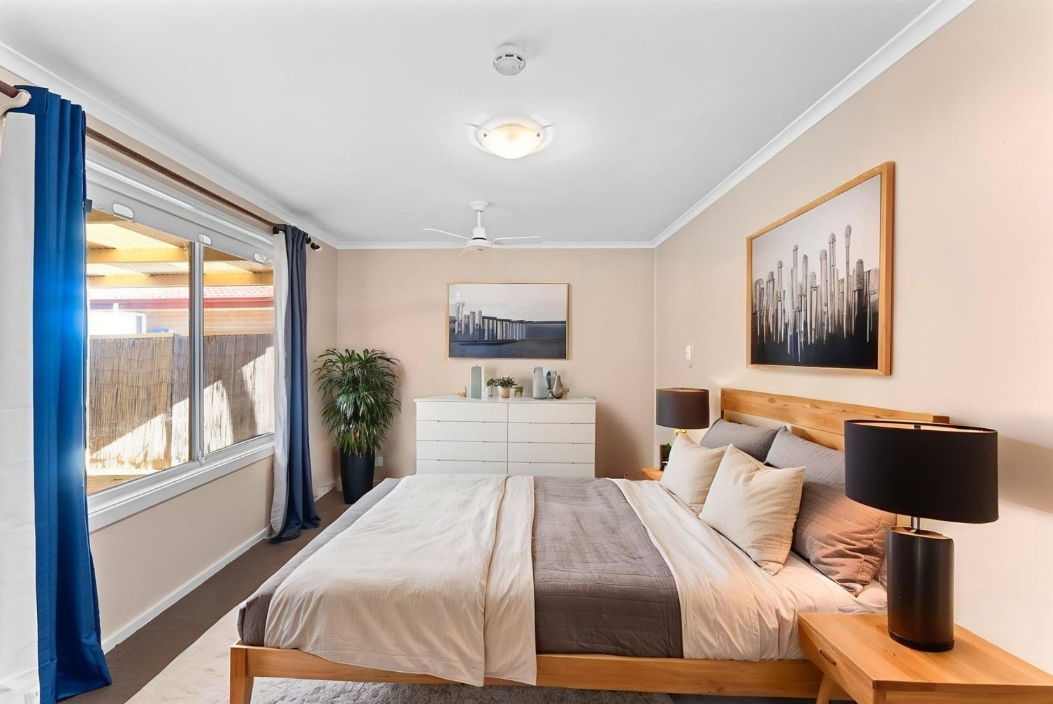 19 WIMBORNE STREET, ELIZABETH DOWNS